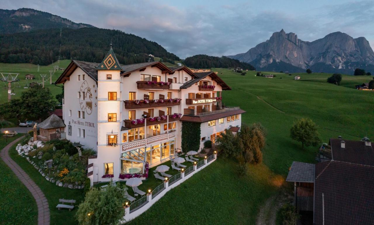 Parc Hotel Tyrol Castelrotto Exterior photo